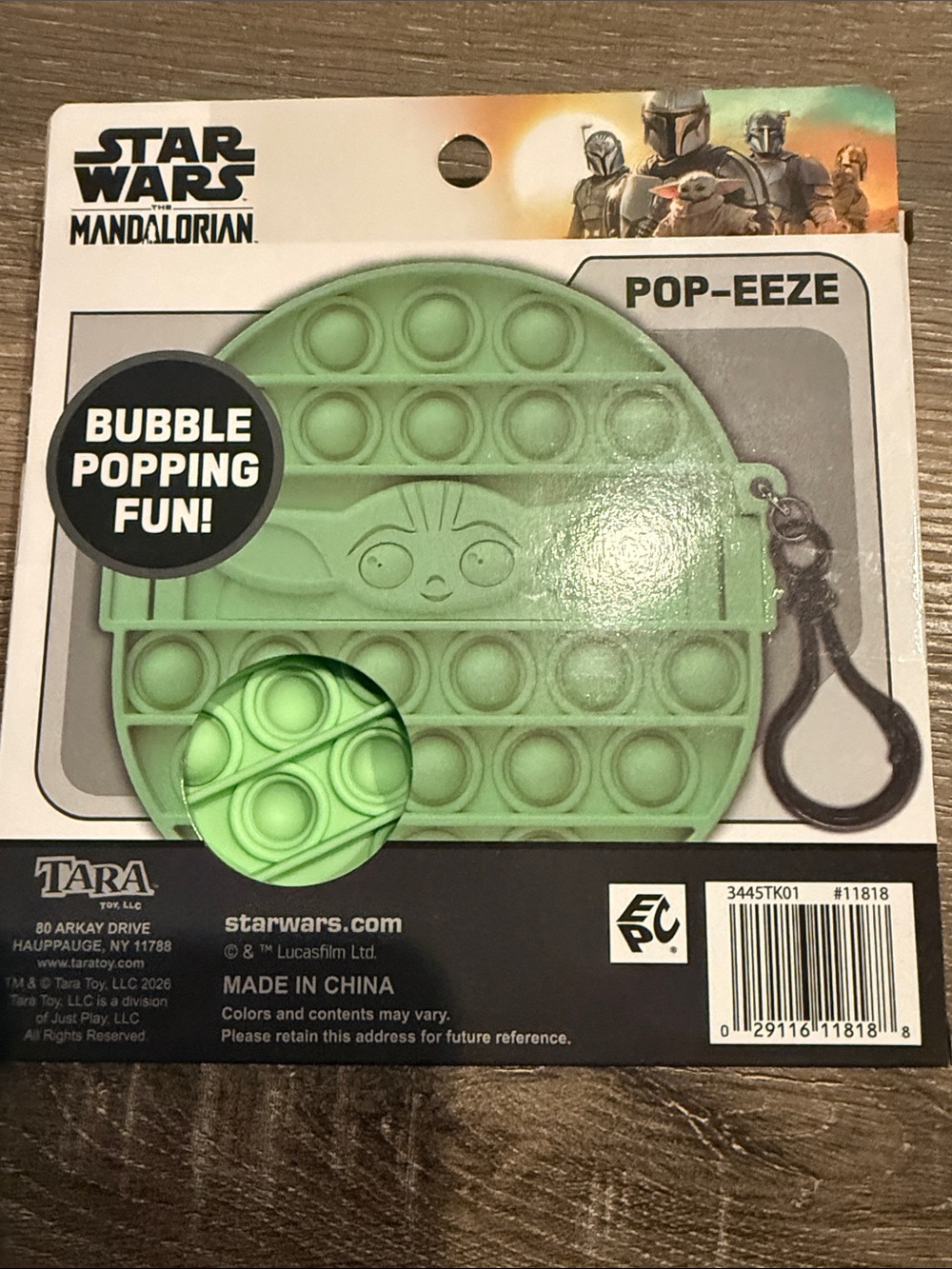 Disney Mandolorian Pop-Eeze Silicone Bubble Popper with Clip - Picture 2 of 2
